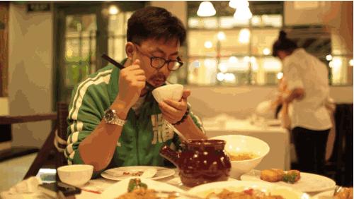 产后到底能不能喝核桃鸡蛋酒,产后喝核桃鸡蛋酒