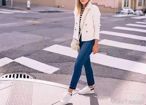 杨幂2021年春款小白鞋,杨幂一双最爱穿的国产鞋