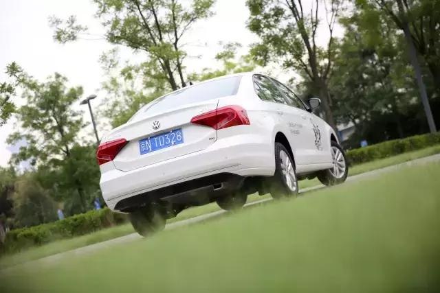 百公里油耗5.9算不算高,百公里油耗比较低的几款车