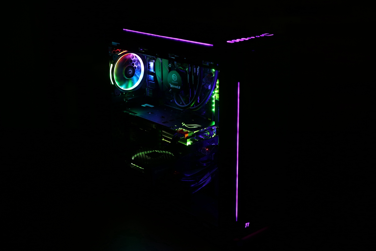 *力暴**拆解ROGGTX108011Gbps显卡评测