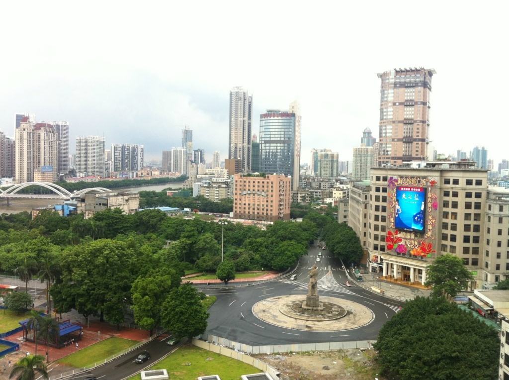 开女装服装店单品怎么选择,开服装店去哪里能拿到时尚的货源