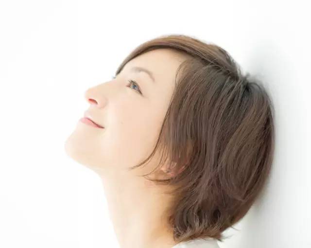 用什么抚平我的皱纹,如何抚平脸上的细纹