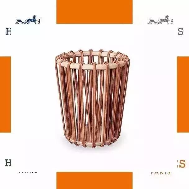 gucci图案抱枕,听说gucci出了宠物系列的单品