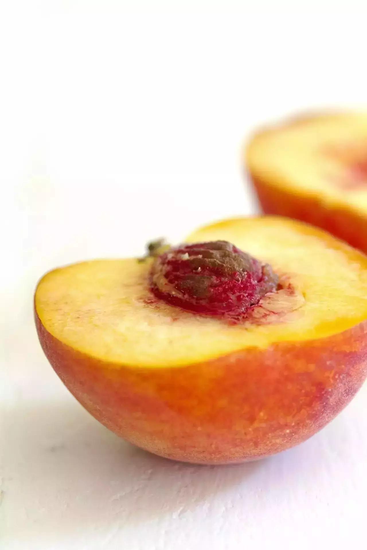 桃子怎么容易剥皮,如何快速把桃子皮剥掉