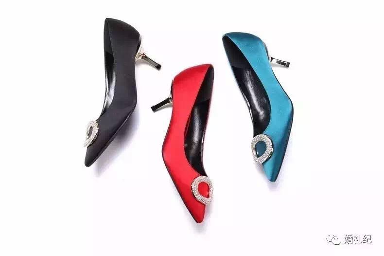 几百块买明星同款婚鞋,明星同款鞋一千元