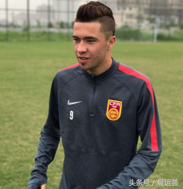 这里像巴西这里是额敏这里有个一球成名孩子叫叶尔凡