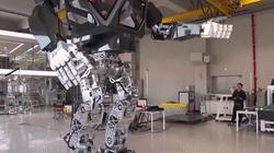 环绕太平洋第一代机甲,环太平洋中国第一代机甲