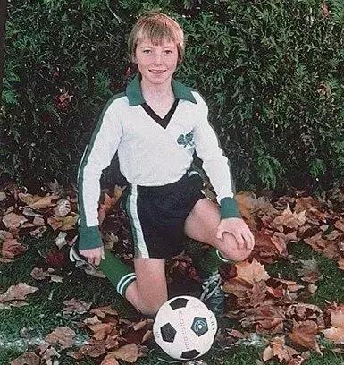 篮球之外NBA球星还擅长啥运动？詹姆斯一只脚踏进NFL！邓肯最全能