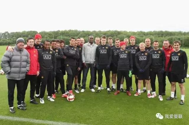 博格巴国家队重拳出击,博格巴签约曼联计划