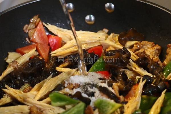 木耳怎样做才不会中毒,木耳怎么做都好吃