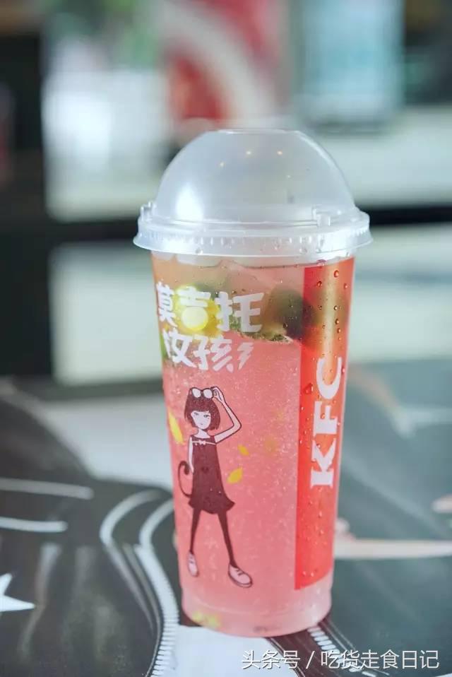 这款黑汉堡，颠覆了汉堡的认识，竟然找来TFboys代言？！