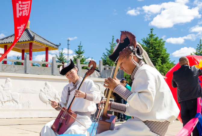 天堂草原锡林郭勒歌词及对白,真正的内蒙古锡林郭勒大草原