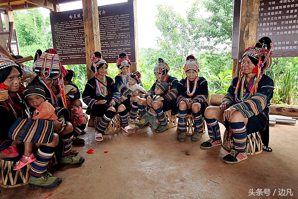 终年生活在高山密林之中的一个神秘的部族，孟连阿卡人！