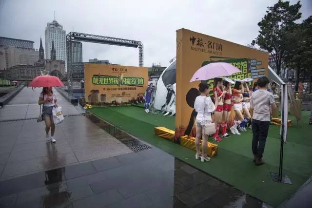 宁波中心地标天一广场15岁啦,哪张照片勾起你的回忆?