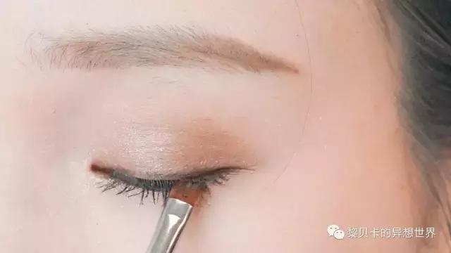 带妆情况下怎么补涂防晒呀,带妆如何正确补防晒