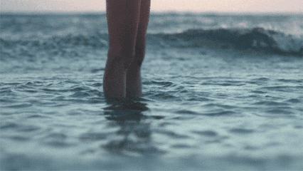 鐢熸椿鐨勭柌鎯埍鎯呯殑鐙肩媹涓嶅牚,鐖辨儏閲岀嫾鐙堜笉鍫殑鏍峰瓙