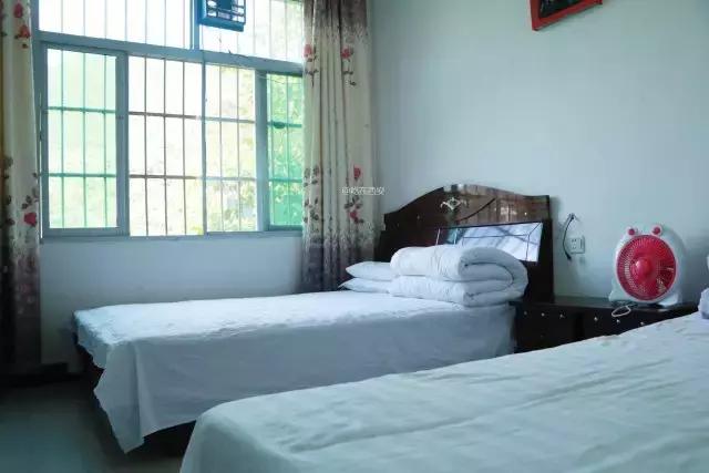 谁谈个恋爱还米有进过山咧！（请用陕西话念）