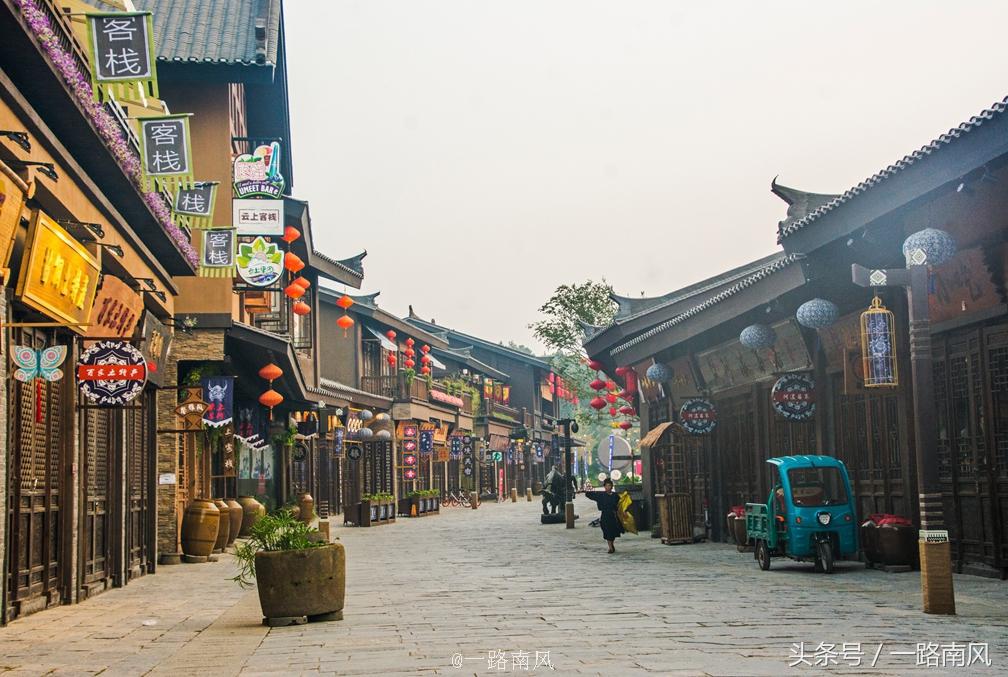 王健林为什么在丹寨建万达小镇,万达王健林与丹寨