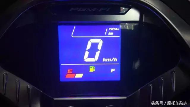 老款五羊本田125摩托车新车视频,2022年五羊本田佳御新车发布