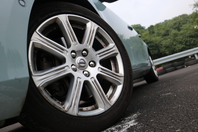 沃尔沃新款v40试驾,试驾沃尔沃v40