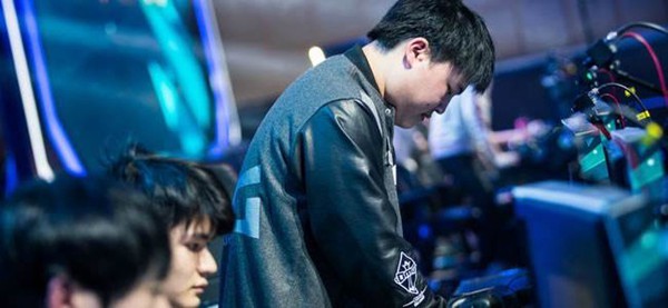 lpl老牌选手还有哪些中国选手,lpl十大传奇选手排名在哪里看