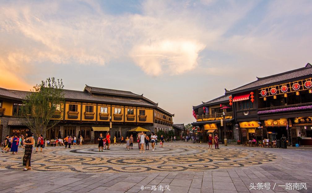 王健林为什么在丹寨建万达小镇,万达王健林与丹寨