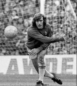 一夫当关万夫莫开是哪首诗,一夫当关万夫莫开是四字成语吗