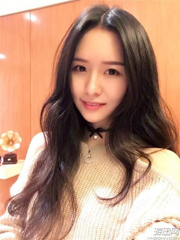 斗鱼一姐阿冷紫霞仙子,斗鱼姐妹花阿冷