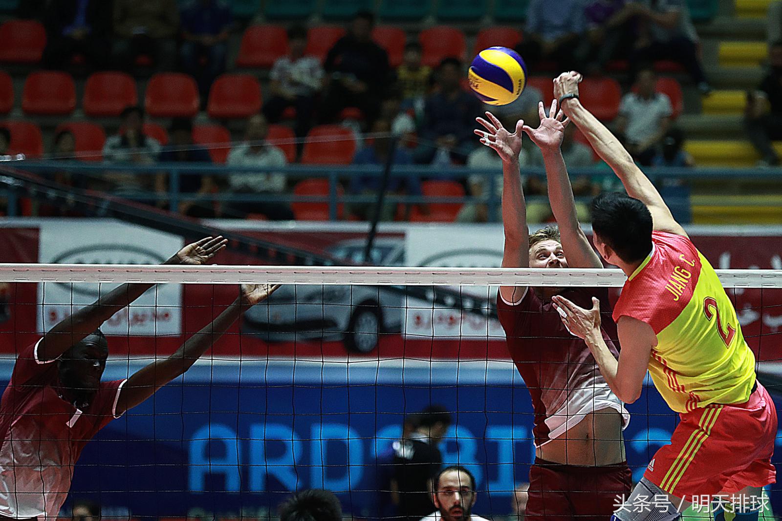 cctv5直播男排决赛伊朗男排,中国男排1-3负于伊朗多人带伤上阵