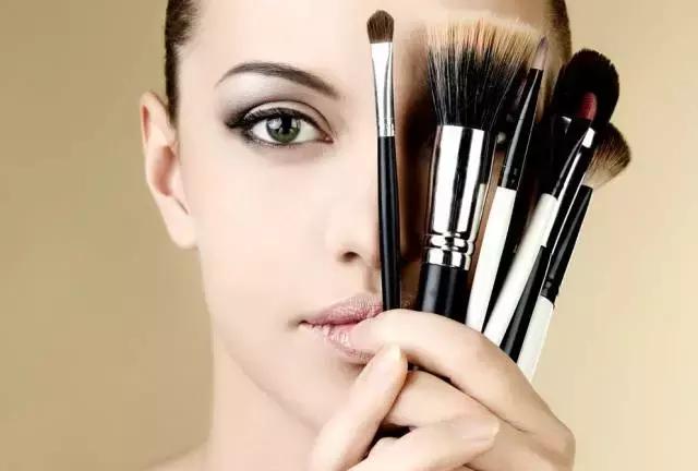 带妆补防晒正确方法,带妆怎么补防晒最好