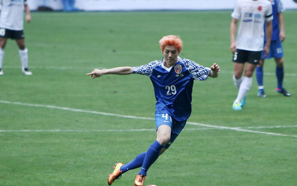 鹿晗最近发型,鹿晗换风格