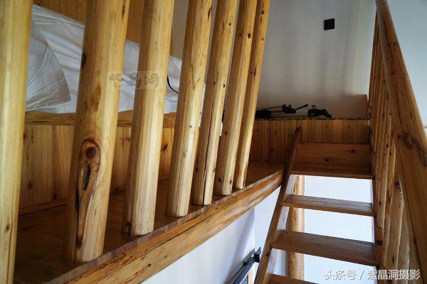 我们是谁？游客！我们做啥？木工！怎么做？打酱油！