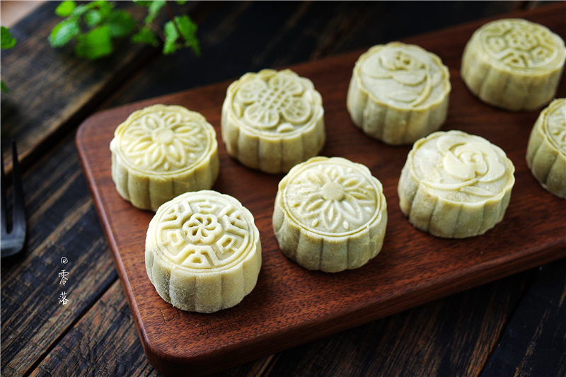 月饼五仁馅怎么调馅冷了不硬,流心月饼的流心馅怎样冰冻才会硬