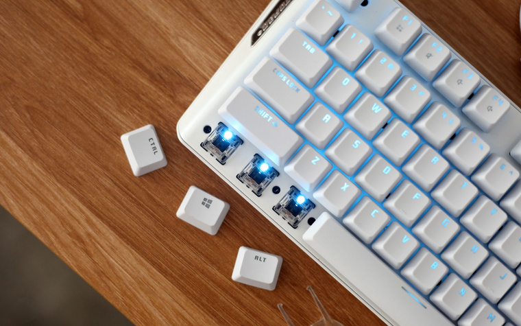 镭拓mxx机械键盘拆解,手感好炫酷的键盘