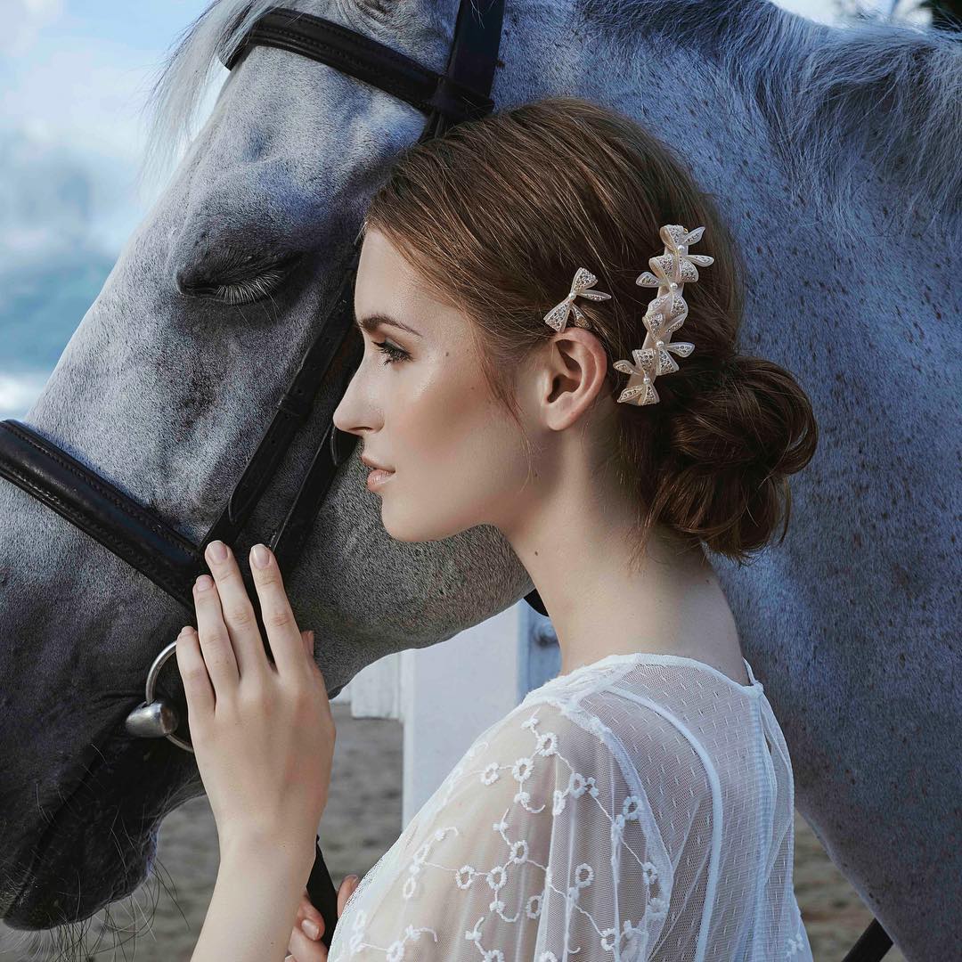 赵丽颖和杨幂白西装,别人家的男友