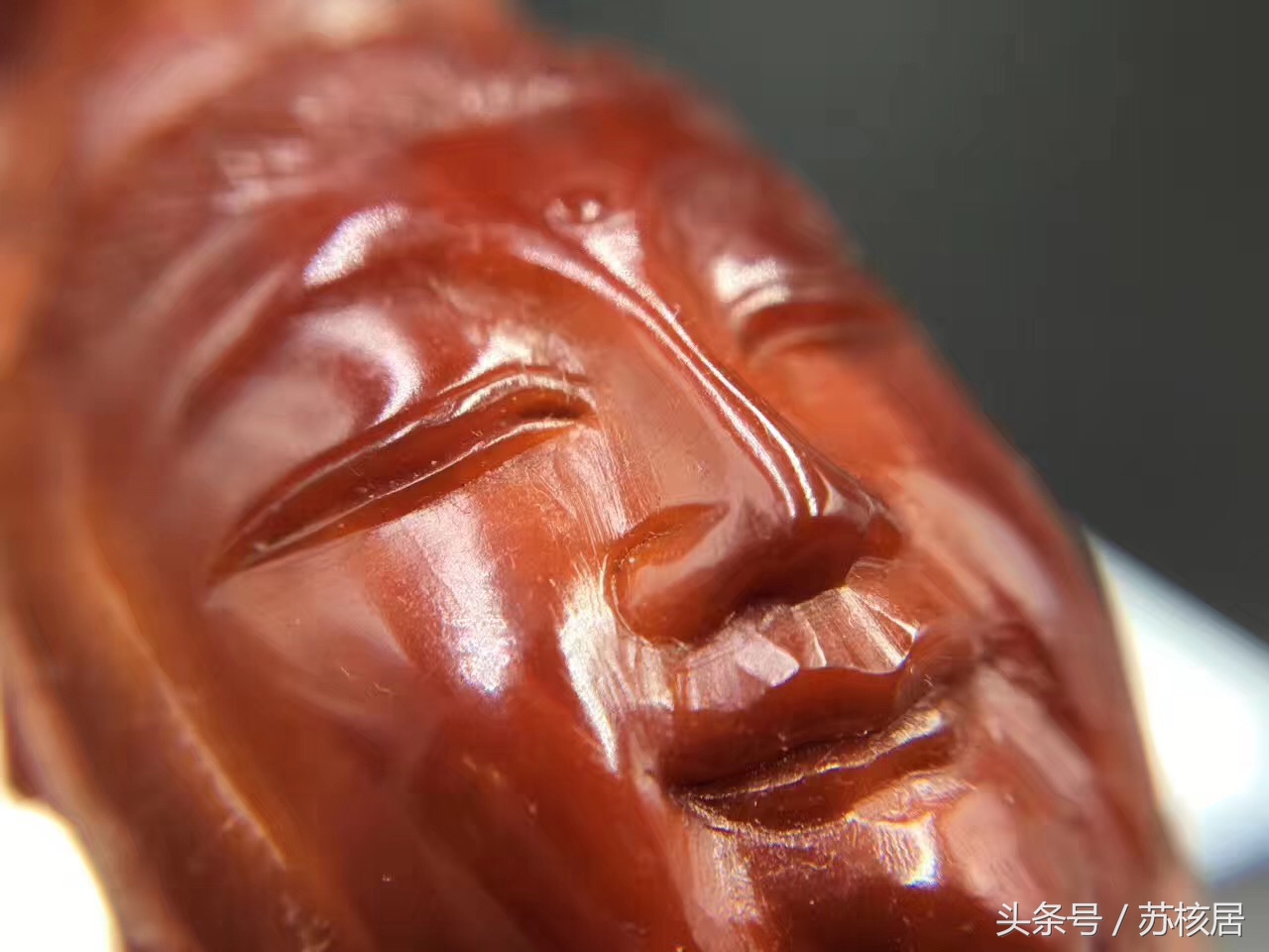 橄榄核铁盒包浆效果,橄榄核财神手串包浆