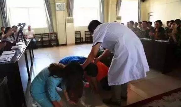 少年进封闭学校戒网瘾2天后死亡,16岁孩子戒网瘾被12小时打死