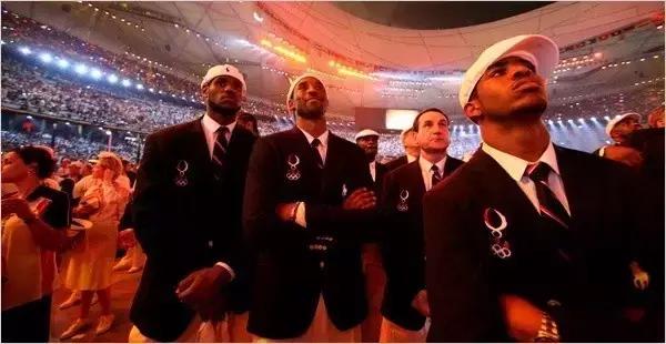 韦德回忆科比在中国的影响力,08年韦德科比对比