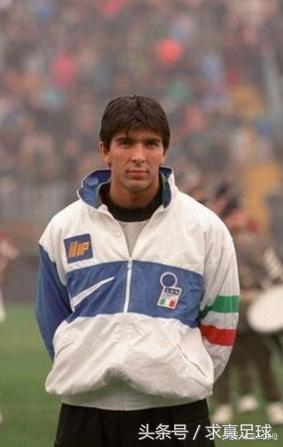 意大利布冯千场里程碑,意甲最佳球员布冯