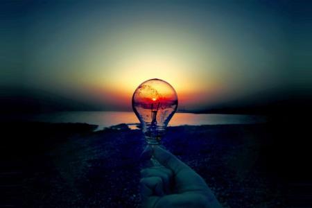 高三班主任一直针对自己怎么办,高三班主任针对你怎么办