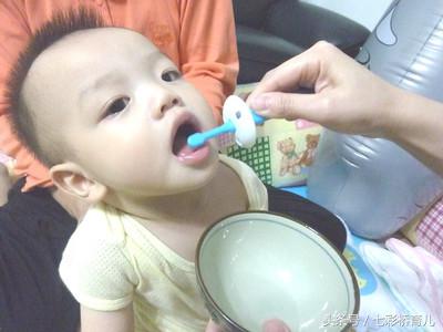 婴儿也会蛀牙！妈咪必学的幼儿牙齿保健术