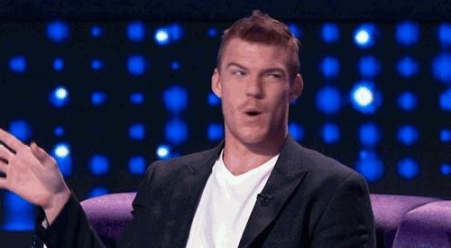 拔牙前吸了一口笑气，牙不疼了，牙医也变帅了呢！