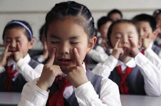 脸部水肿怎么消肿最快方法,脸部和眼睛水肿怎么办