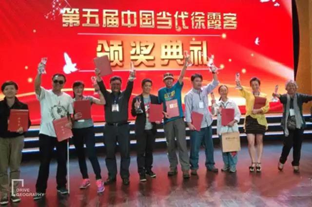 她单枪匹马从杭州出发,开着开着到了非洲腹地