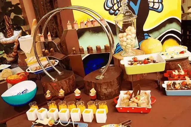 东莞唐拉雅秀酒店早茶,东莞唐拉雅秀酒店前台