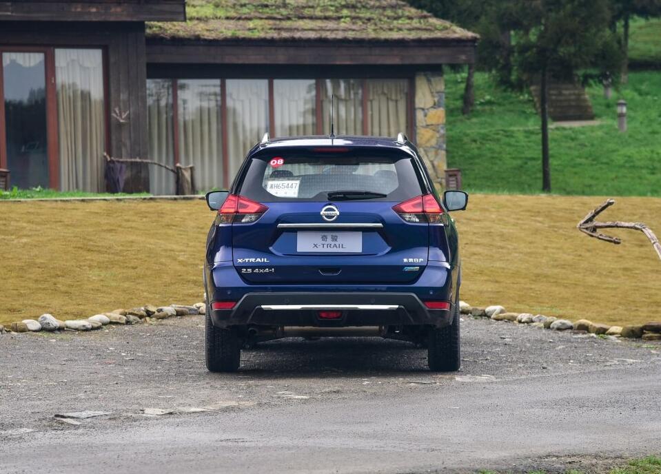 2017款奇骏CVT至尊版用车感受，显示屏太小像山寨的