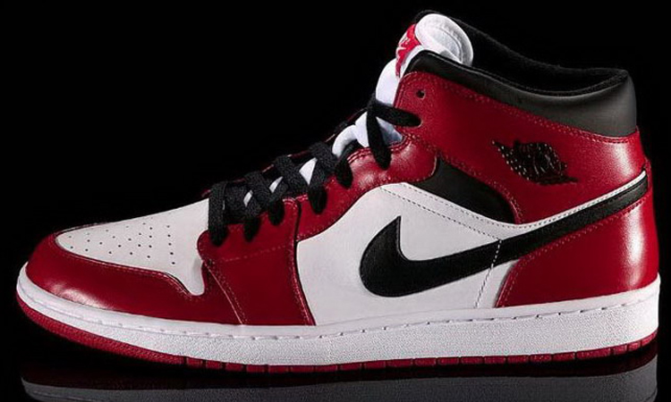 你喜欢的亚瑟士,是被一个鞋贩子带火的!