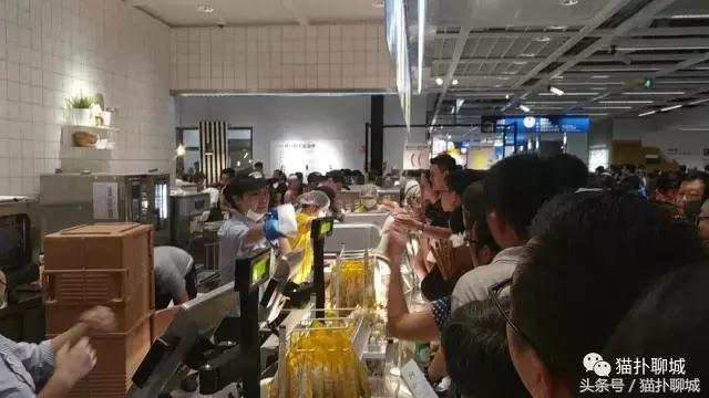 带聊城网友提前感受济南宜家的魅力，不仅人多购买力也爆棚