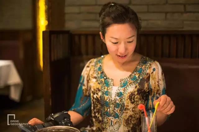 她单枪匹马从杭州出发,开着开着到了非洲腹地