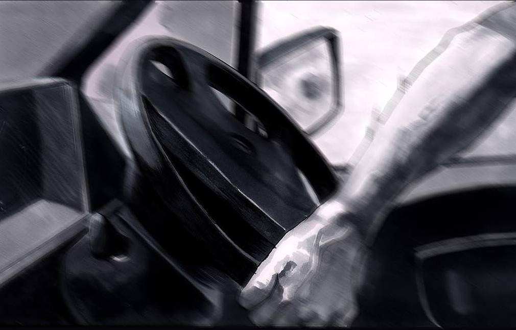 一个被挣钱耽误的教练,被唱歌耽误的设计师